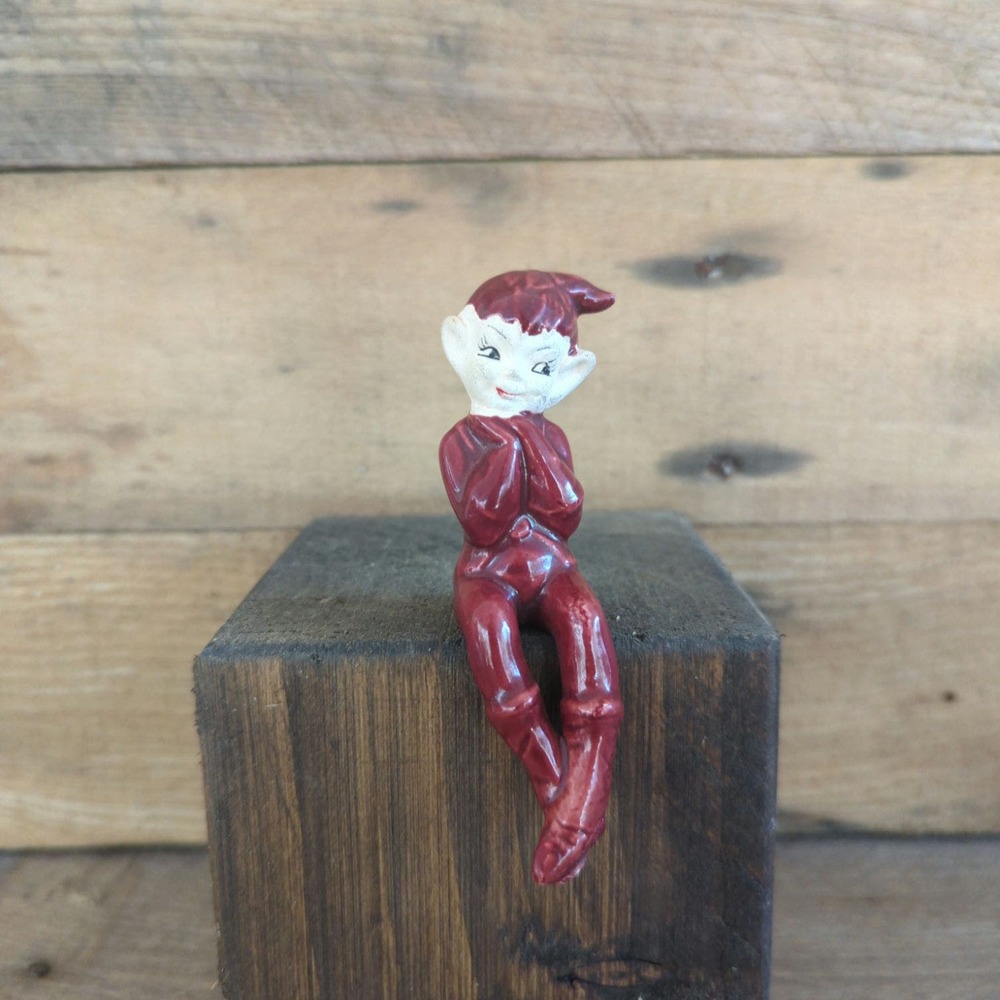 Vintage 1950s Red Maroon Gilner Pixie Elf Sitting Kitschy Kitsch Mid-Century